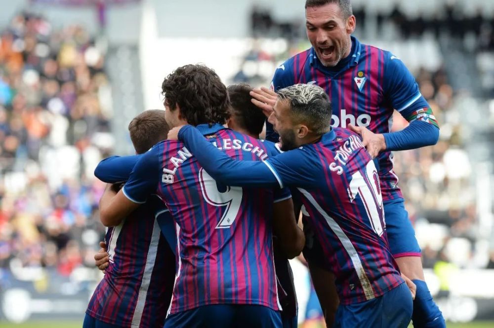 向变得扑朔 向变得扑朔